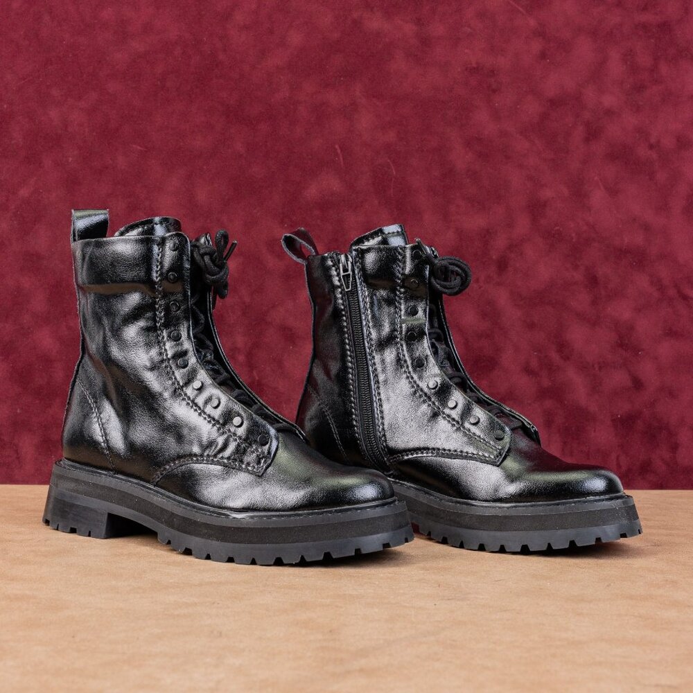 Dolce Vita Women Rain Black Leather Festival Zip Lug Combat Ankle Boots sz 5.5